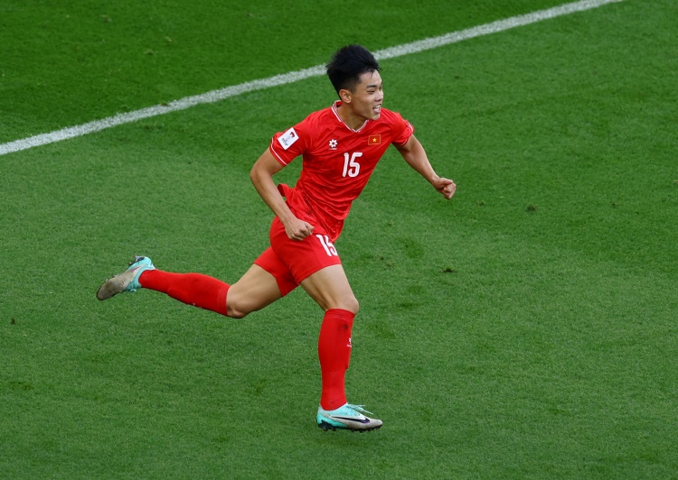 完美世界竞技平台官网-记者谈阮庭北：越南U23的真大腿，比赛里气场拉满有球王风范