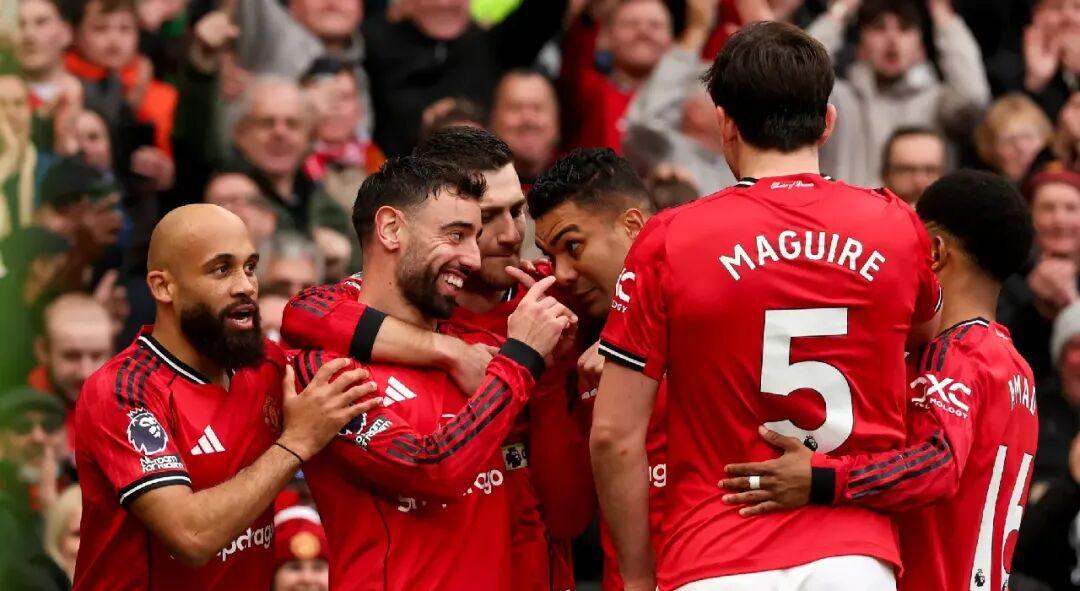 冲击欧冠席位,曼联“啃老”真香